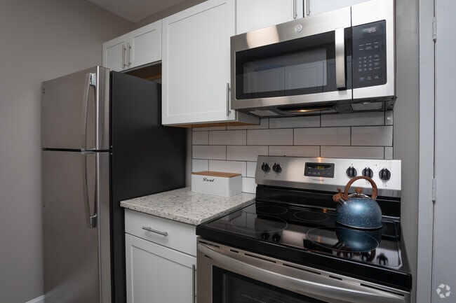 Foto del edificio - Reserve at Hillcrest