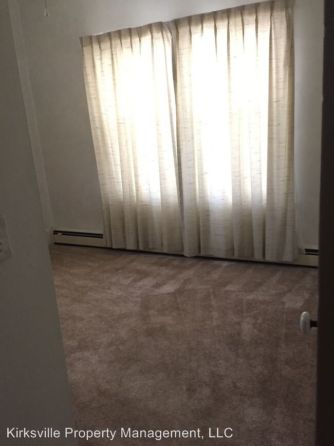 Foto del edificio - 2 br, 1.5 bath House - 910 E NORMAL