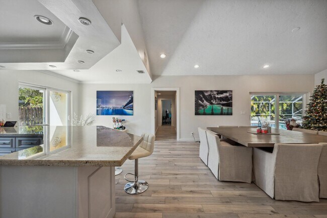 Foto del edificio - 13385 Kingsbury Dr