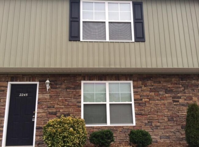 Foto del edificio - 2245 Spring Meadow Ln SE