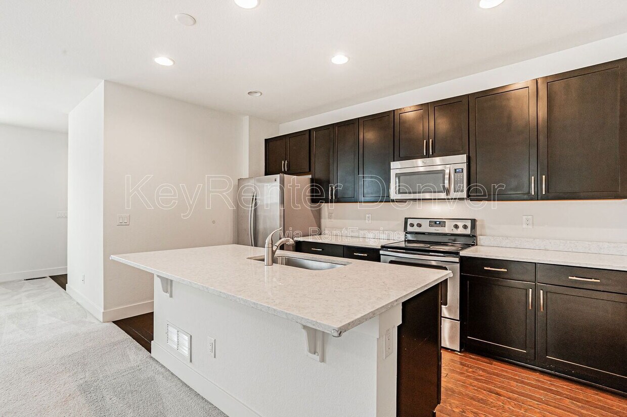 Foto principal - 2349 W 165th Ln