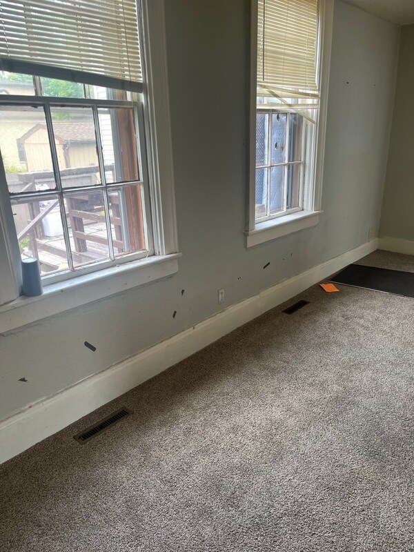 1114 S 7th St, Manitowoc, WI 54220 Condo for Rent in Manitowoc, WI