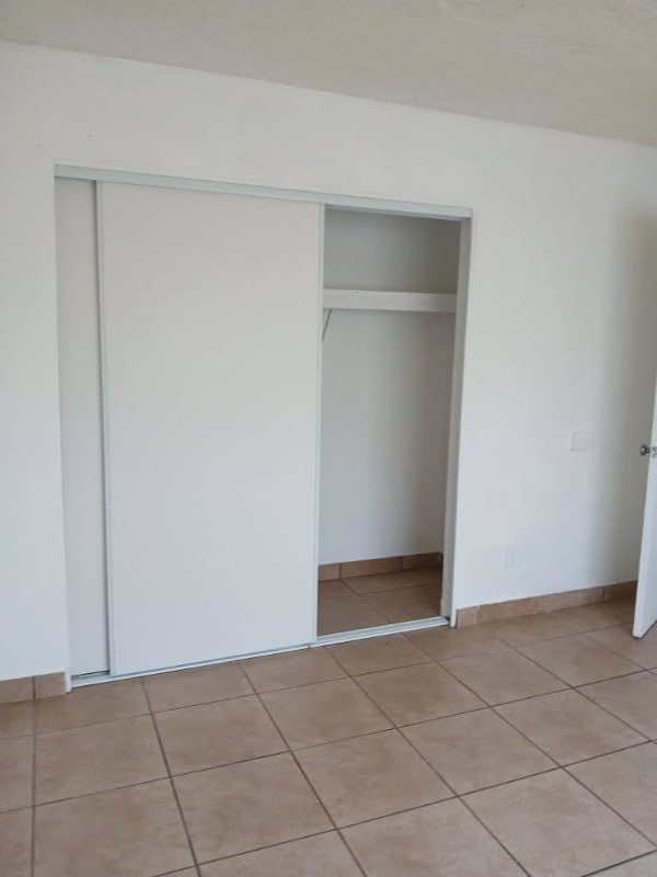 Foto del edificio - 2308 E Broadway Rd
