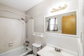 Building Photo - 610 Avenue H