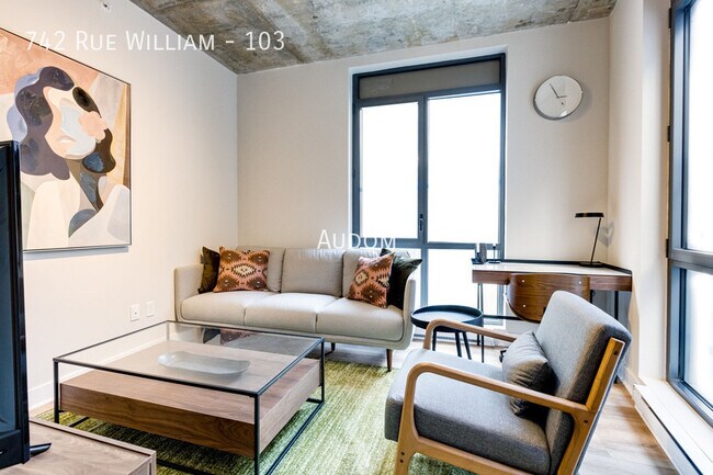 Building Photo - 742 Rue William