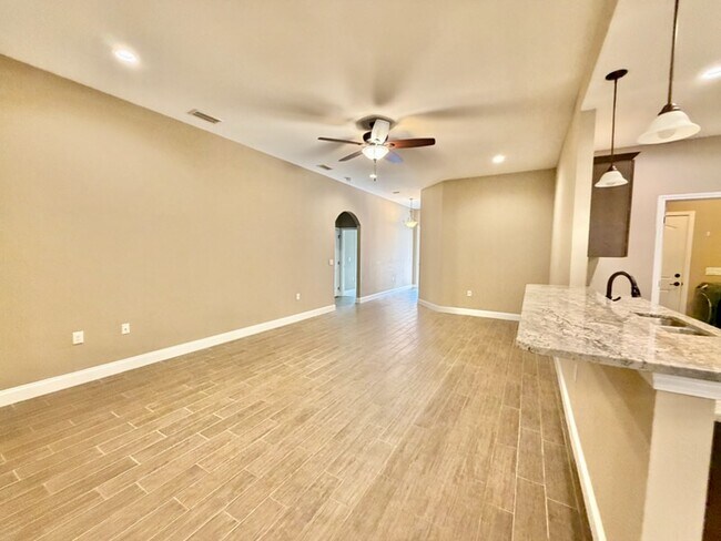 Foto del edificio - 131 Fetting Ave