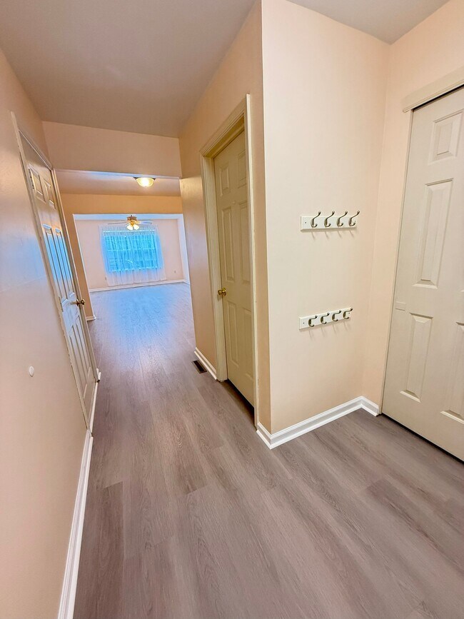 Building Photo - 112 Galway Cir