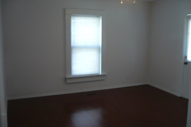Foto del edificio - 900 Vermont Ave