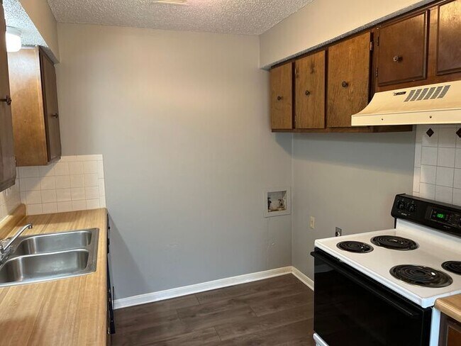 Foto del edificio - Nice Townhome in Park Hill Schools!
