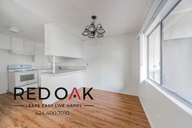 Foto del edificio - 15751 Ryon Ave