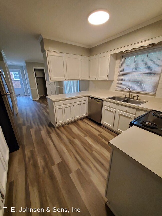 Building Photo - 4 br, 3 bath House - 5104 Ellenwood Dr