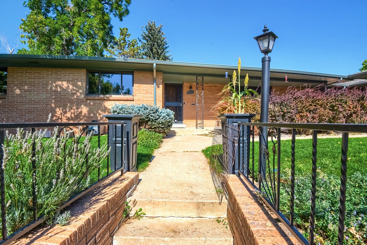 3480 Saulsbury Ct, Wheat Ridge, CO 80033 Townhome Rentals in Wheat