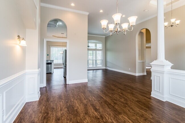 Building Photo - 1270 Cunningham Creek Dr