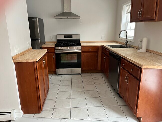 Foto del edificio - 301 Hudson Ave