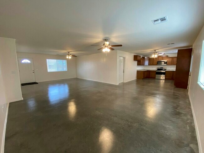 Foto del edificio - 25043 E Chaplain Ln