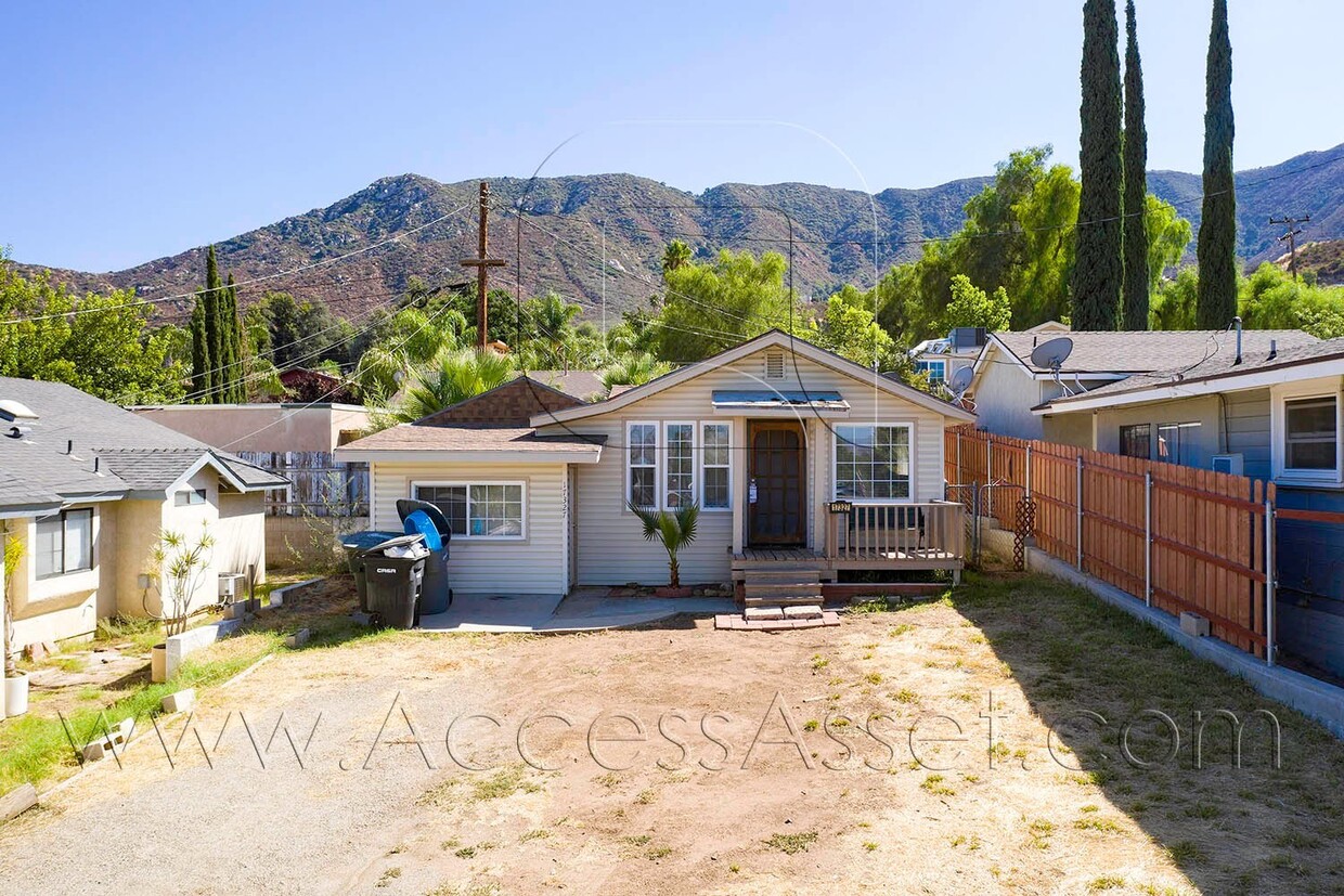 Primary Photo - Cozy 2 Bed/1 Bath Home In Lake Elsinore!