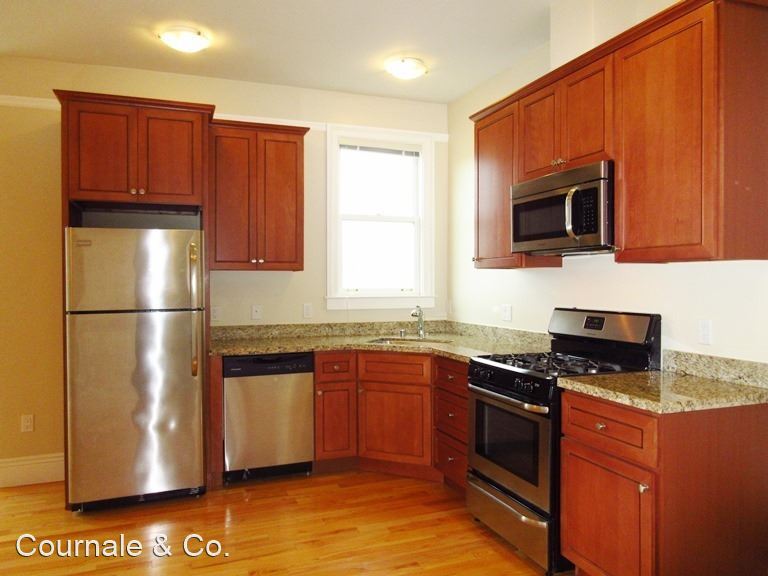 Primary Photo - 307 Clement St
