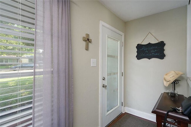 Building Photo - 2603 Albata Ave