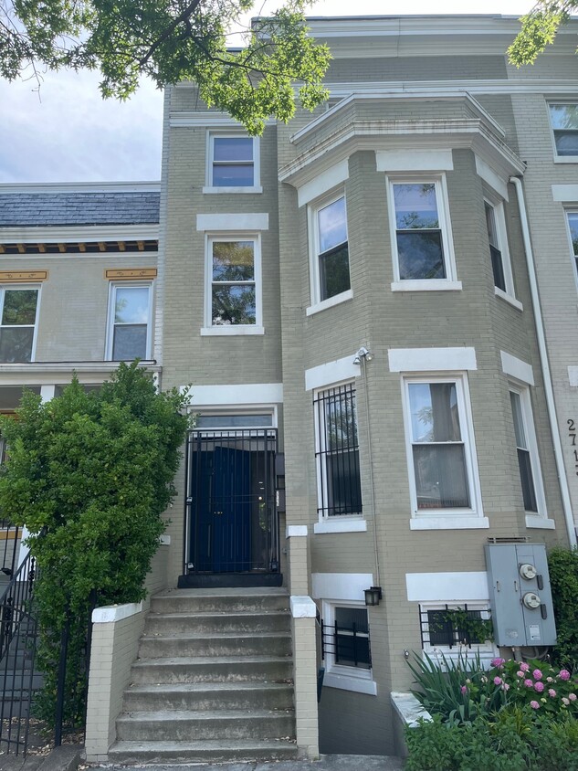 Primary Photo - 2715 11th St NW