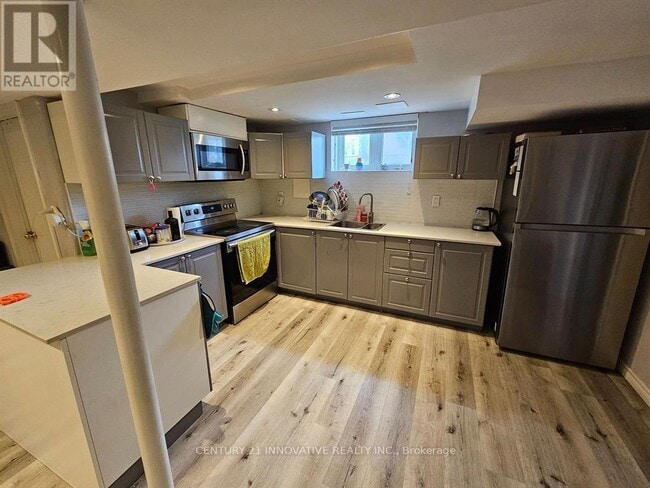 Building Photo - 13163 Bathurst St