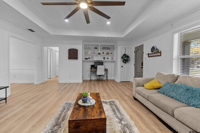 Foto del edificio - 10801 Harvest Wood Dr