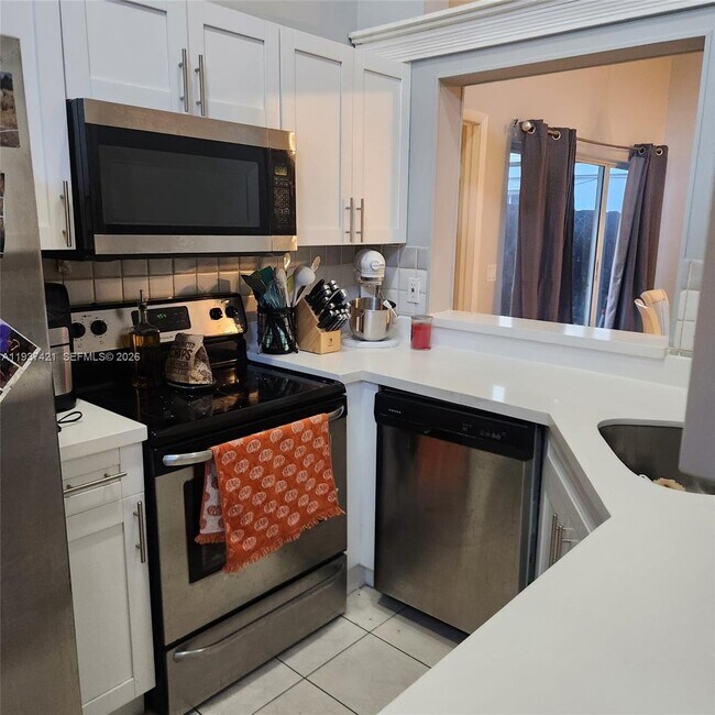 Building Photo - 223 SW 159th Terrace