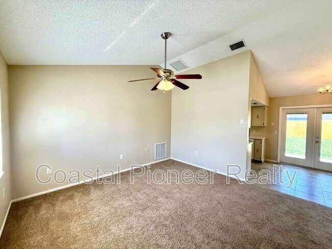 Foto del edificio - 1301 Greenlea Dr