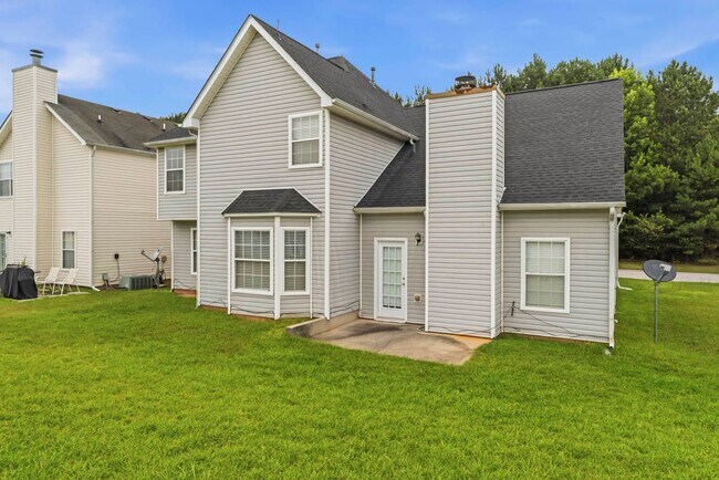 Building Photo - 11925 Spring Lake Way
