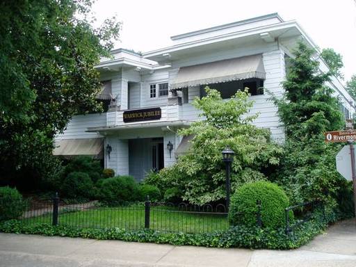 Building Photo - 2811 Rivermont Ave