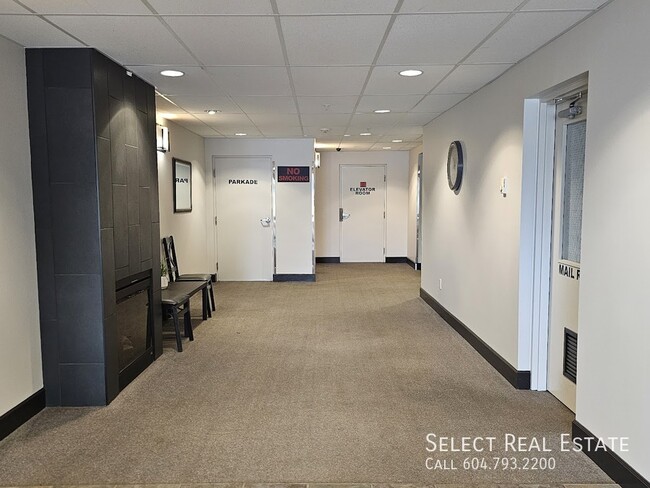 Building Photo - 9108 Mary St