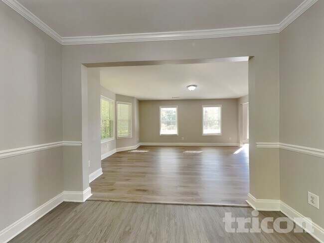 Building Photo - 3540 Stoney Creek Way