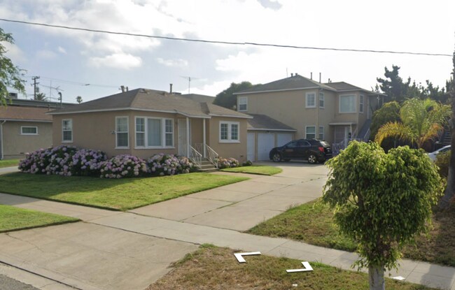 Building Photo - 520 S Inglewood Ave