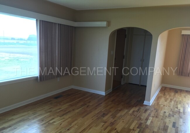 Building Photo - 2327 E 3700 N