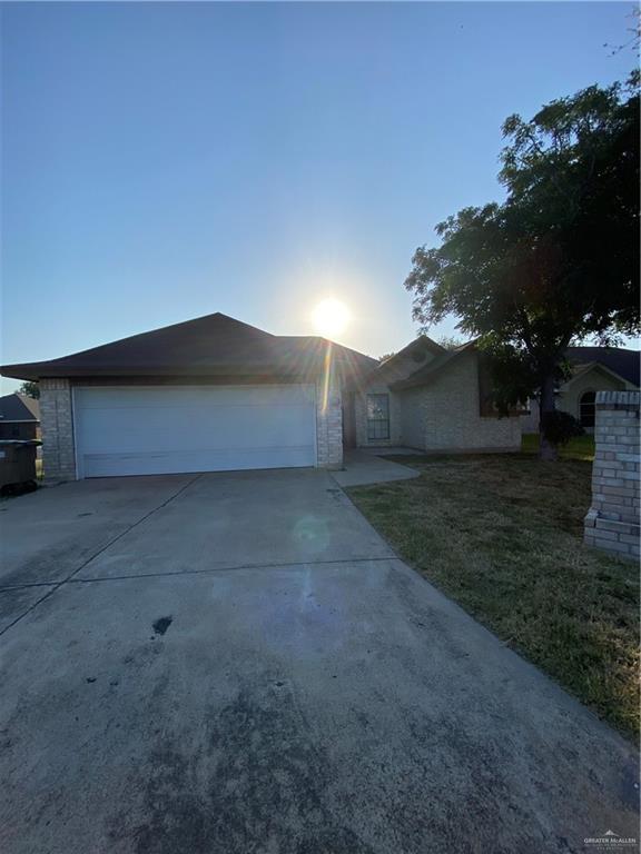 Building Photo - 2317 Yellow Rose Dr