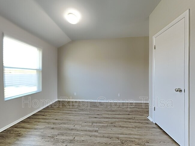 Building Photo - 2840 Lariat Ln