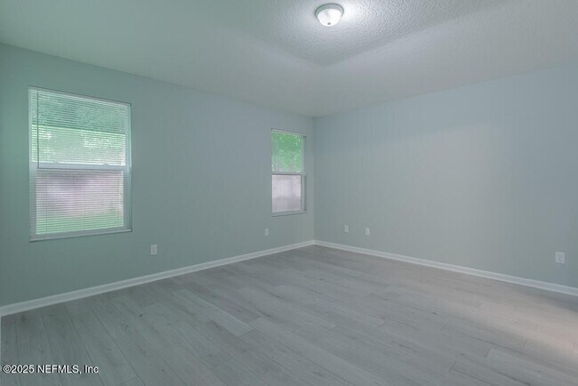 Building Photo - 484 Washington Ln