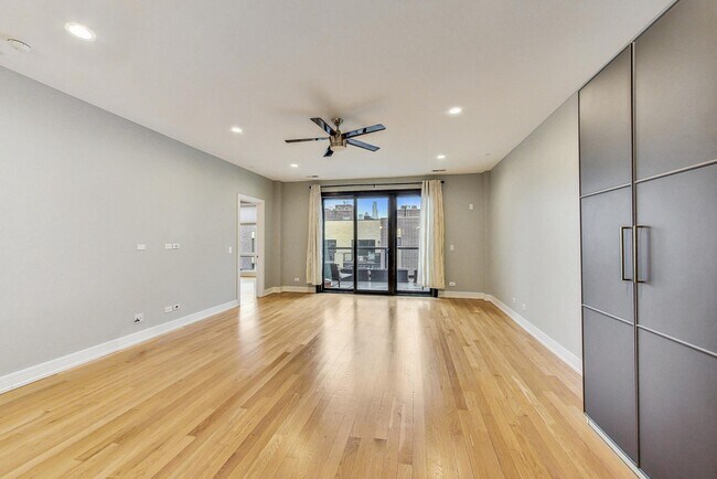 Foto del edificio - 650 N Morgan St