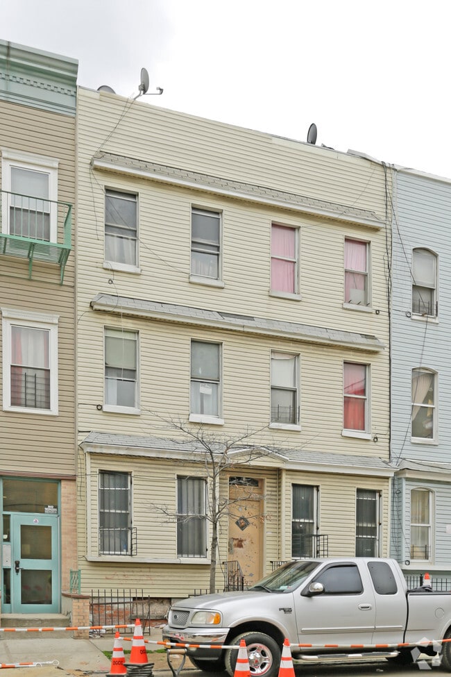 Building Photo - 46 Starr Street Apartments