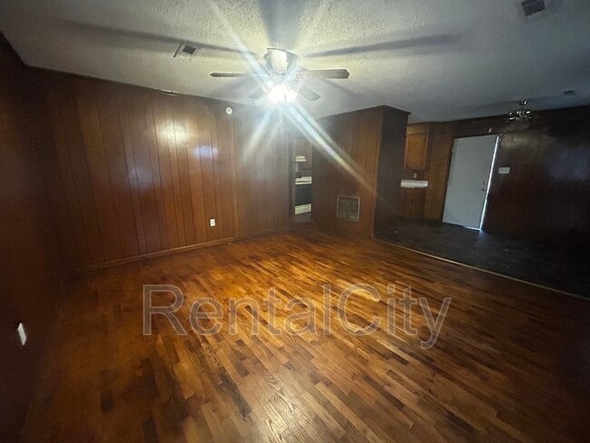 Foto del edificio - 1177 Westmoreland St