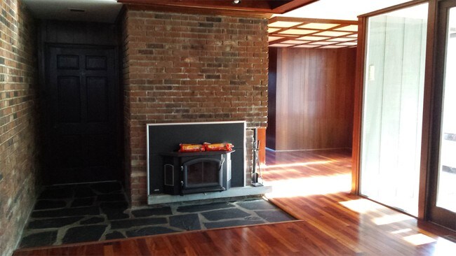 Foto del edificio - 10309 Wycliff Rd