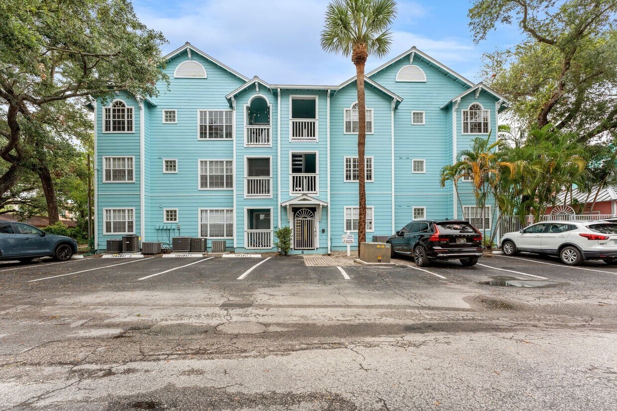 Foto principal - Beautiful 2/2 Condo located in South Tampa!