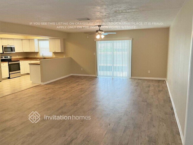 Foto del edificio - 3831 Parkside Dr
