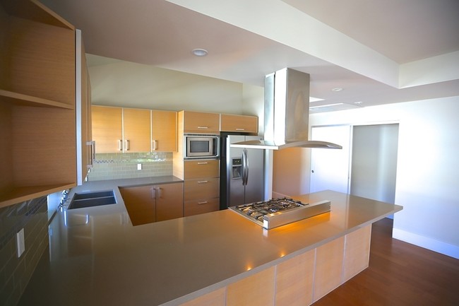 Kitchen - Larrabee Estates