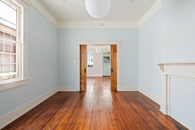 Building Photo - 2015 Kerlerec St