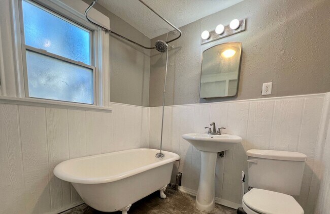Foto del edificio - Gorgeous 5 bedroom home in Minneapolis!