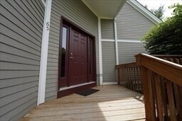 Foto del edificio - 65 Bayberry Ln