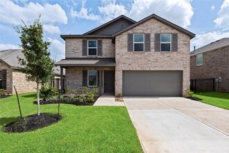Building Photo - 27703 Village Cir Dr