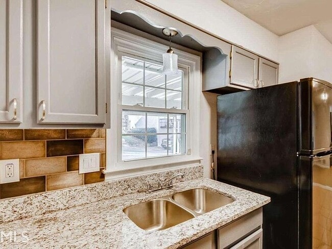 Foto del edificio - 199 Holcomb Ferry Rd