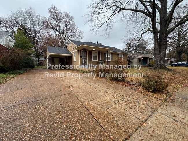 Foto del edificio - Updated 3 bedroom 2 bathroom home in East Memphis!