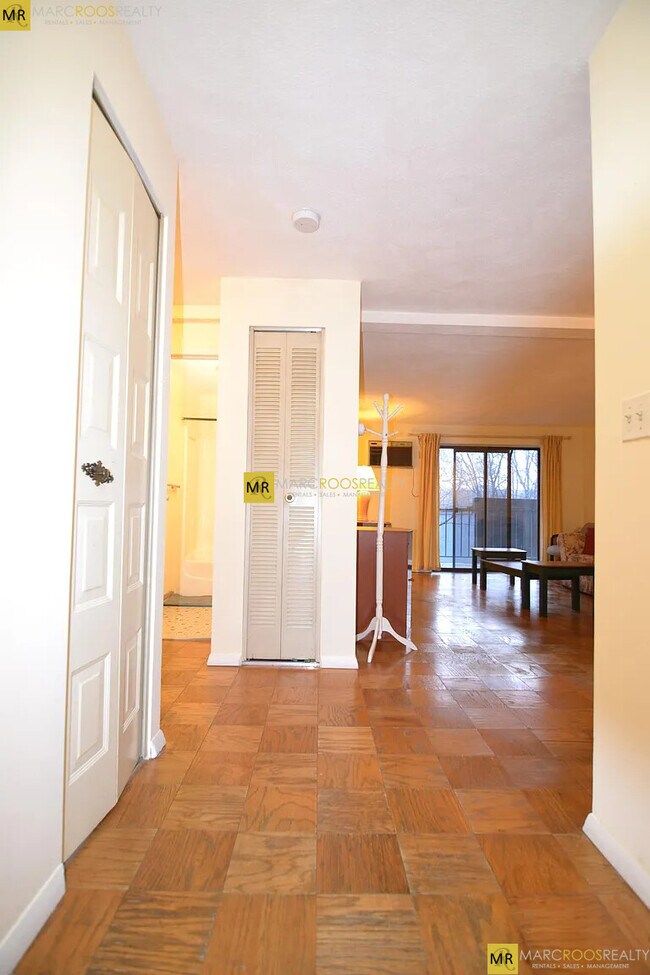 Foto del edificio - 12 Pond Ln